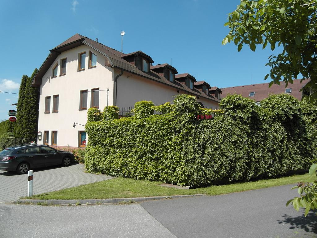 Pension & Restaurant Silma With Wellness Rychvald Buitenkant foto