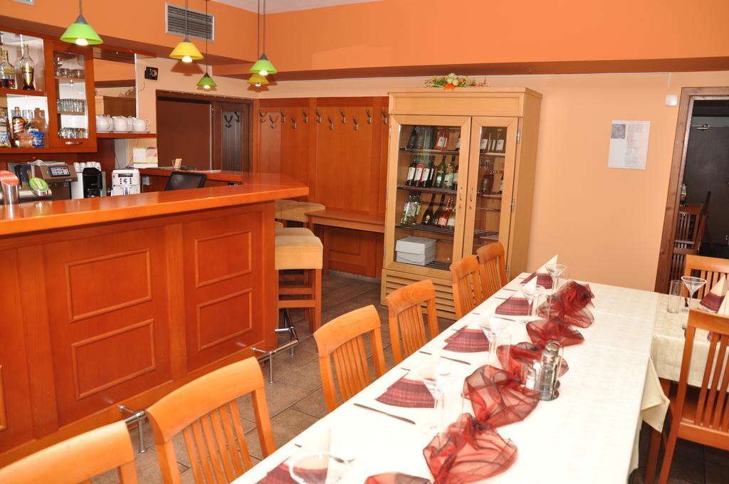 Pension & Restaurant Silma With Wellness Rychvald Buitenkant foto
